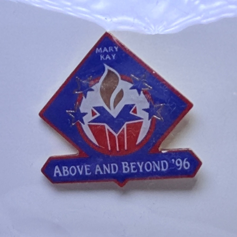 Vintage Mary Kay Above and Beyond 1996 Star Consultant Lapel Pin Celebration New